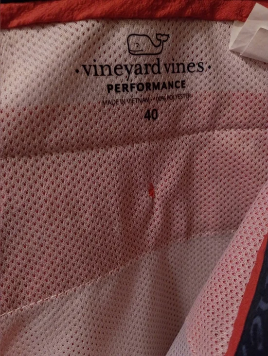 Vineyard Vines 8"Textured Performance Breaker Short Mens 40 Coral GolfSeersucker - Picture 4 of 5